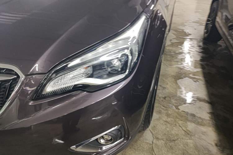 Used Buick Envision 2018 20T Two-Wheel-Drive Elite Model Left Front Headlight