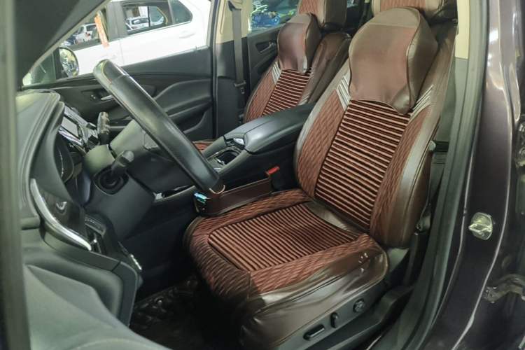 Used Buick Envision 2018 20T Two-Wheel-Drive Elite Model Left Front Seat