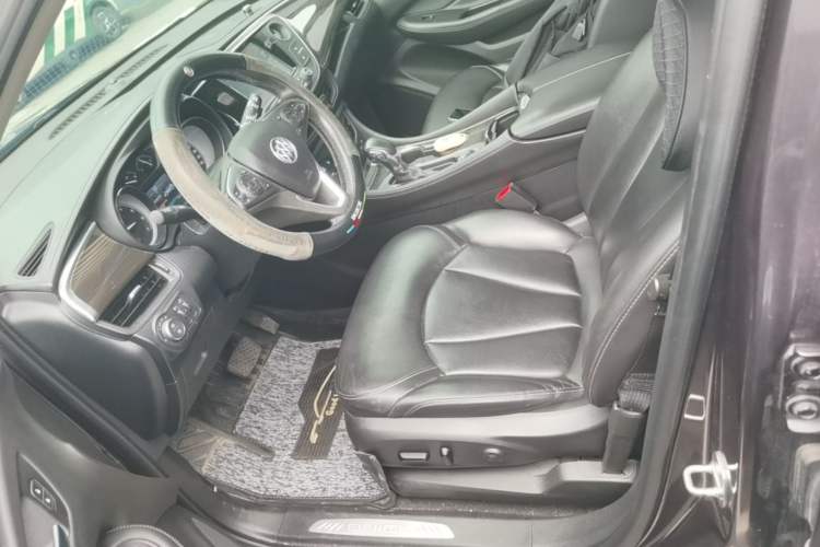Used Buick Envision 2018 20T Two-Wheel-Drive Elite Model Left Front Seat