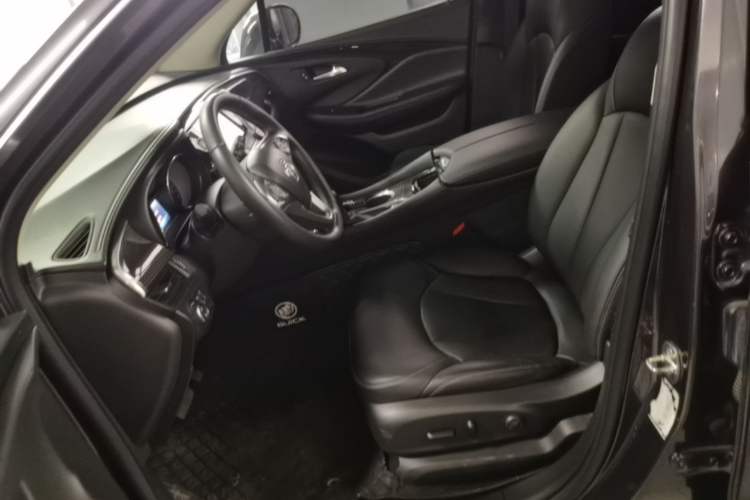 Used Buick Envision 2018 20T Two-Wheel-Drive Elite Model Left Front Seat