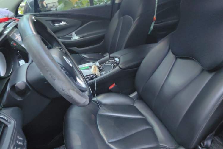 Used Buick Envision 2018 20T Two-Wheel-Drive Elite Model Left Front Seat