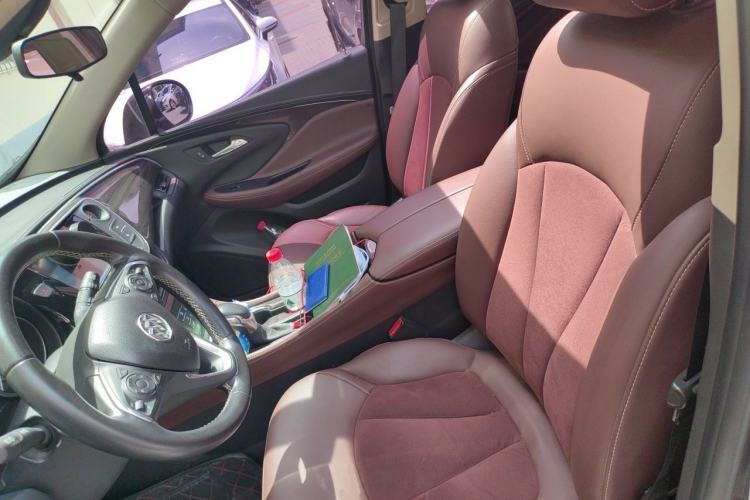 Used Buick Envision 2018 20T Two-Wheel-Drive Elite Model Left Front Seat