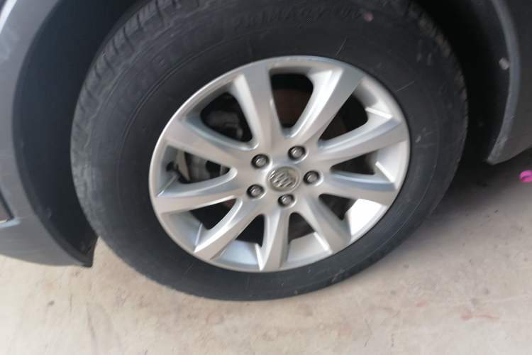Used Buick Envision 2018 20T Two-Wheel-Drive Leading Model Left Front Wheel Hub