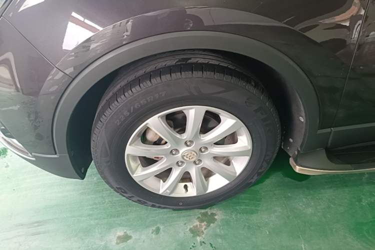Used Buick Envision 2018 20T Two-Wheel-Drive Elite Model Left Front Wheel Hub