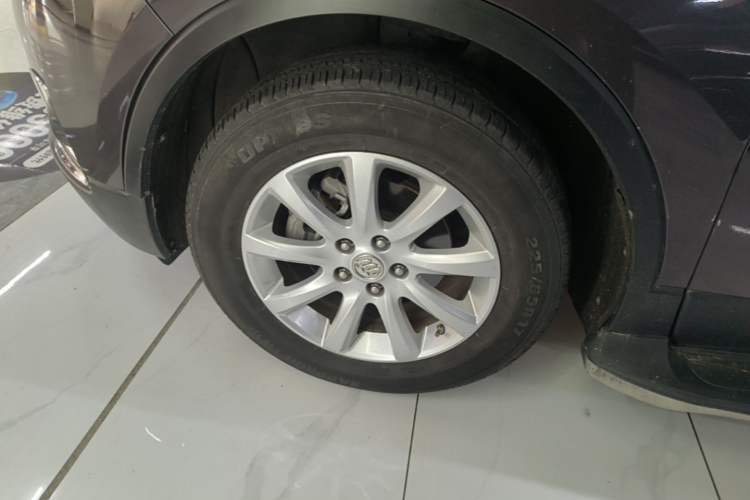 Used Buick Envision 2018 20T Two-Wheel-Drive Elite Model Left Front Wheel Hub