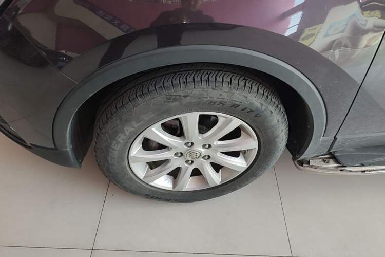 Used Buick Envision 2018 20T Two-Wheel-Drive Elite Model Left Front Wheel Hub