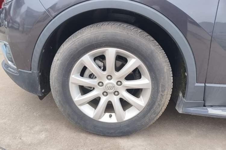 Used Buick Envision 2018 20T Two-Wheel-Drive Elite Model Left Front Wheel Hub