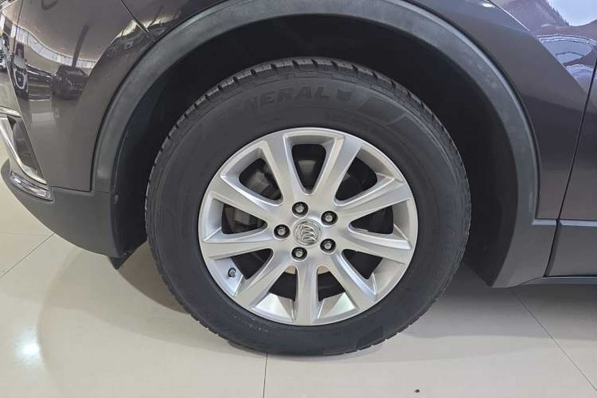 Used Buick Envision 2018 20T Two-Wheel-Drive Elite Model Left Front Wheel Hub