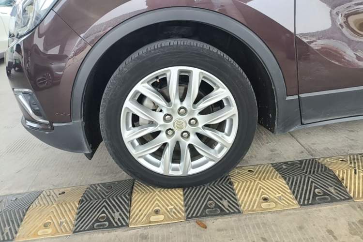 Used Buick Envision 2018 28T Four-Wheel Drive Luxury Model Left Front Wheel Hub