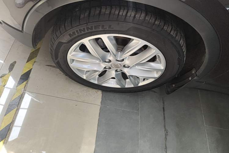 Used Buick Envision 2018 28T Four-Wheel Drive Elite Version Left Front Wheel Hub
