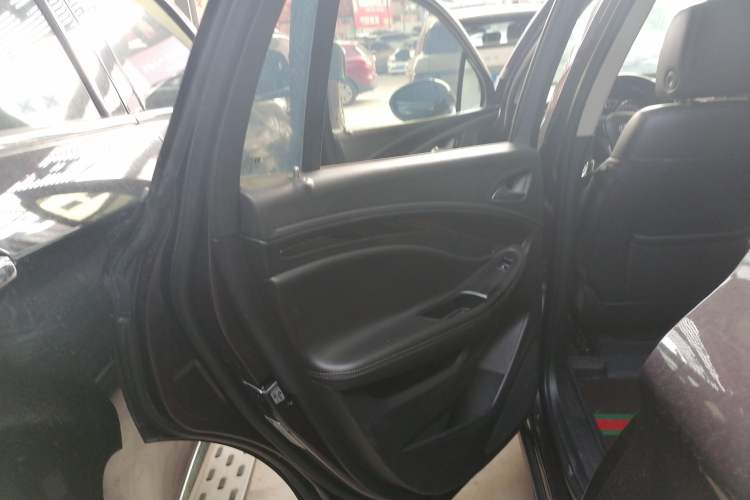 Used Buick Envision 2018 20T Two-Wheel-Drive Leading Model Left Rear Door Interior