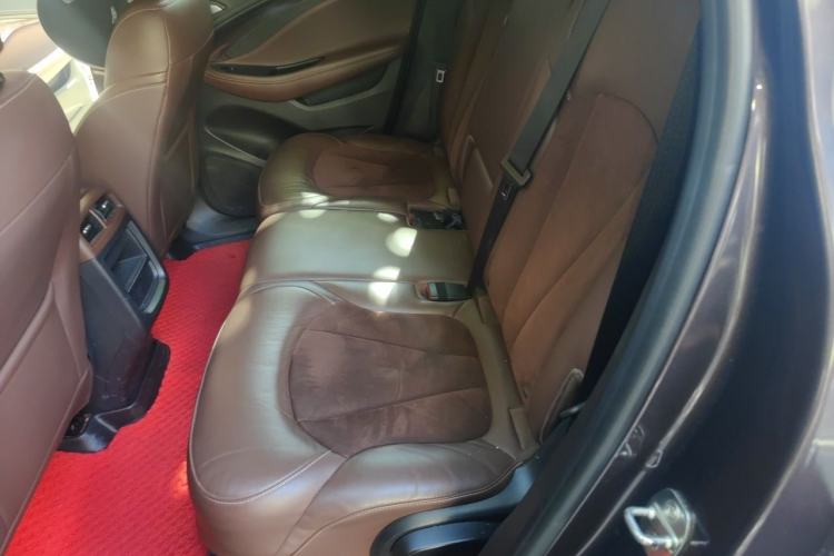 Used Buick Envision 2018 20T Two-Wheel Drive Luxury Model Left Rear Seat