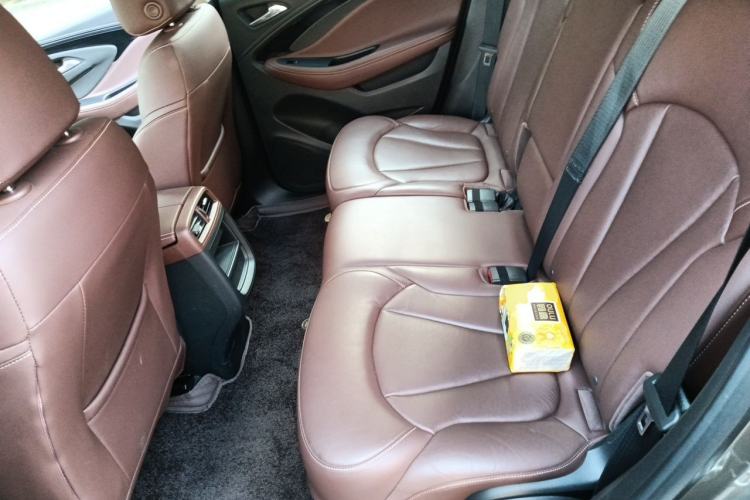 Used Buick Envision 2018 28T Four-Wheel Drive Luxury Model Left Rear Seat