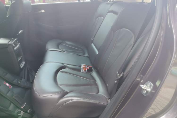Used Buick Envision 2018 20T Two-Wheel-Drive Elite Model Left Rear Seat