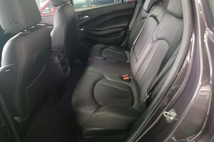Used Buick Envision 2018 20T Two-Wheel-Drive Elite Model Left Rear Seat