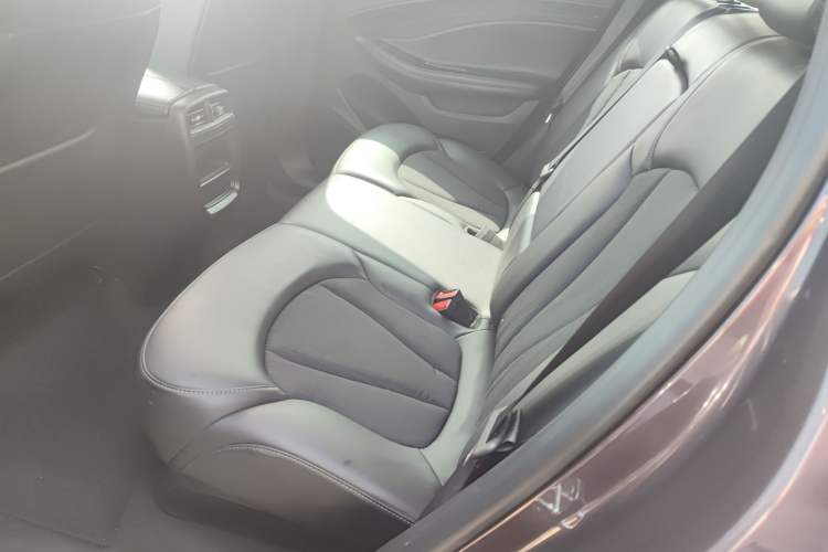 Used Buick Envision 2018 20T Two-Wheel-Drive Leading Model Left Rear Seat
