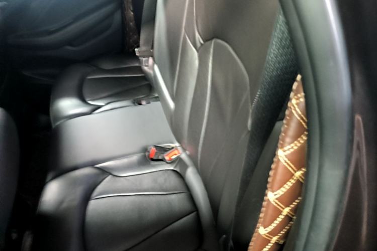 Used Buick Envision 2018 20T Two-Wheel-Drive Elite Model Left Rear Seat