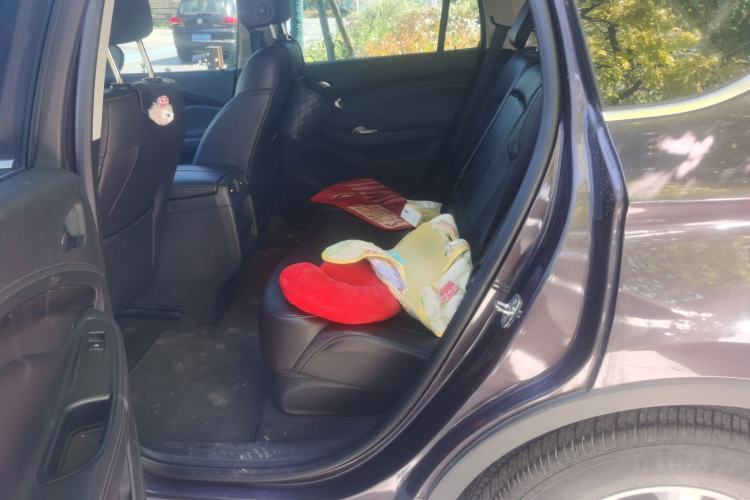 Used Buick Envision 2018 20T Two-Wheel-Drive Elite Model Left Rear Seat