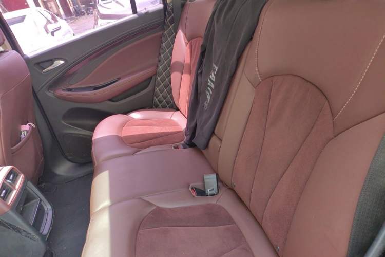 Used Buick Envision 2018 20T Two-Wheel-Drive Elite Model Left Rear Seat