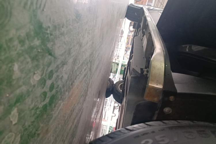 Used Buick Envision 2018 20T Two-Wheel-Drive Elite Model Left Side Sill