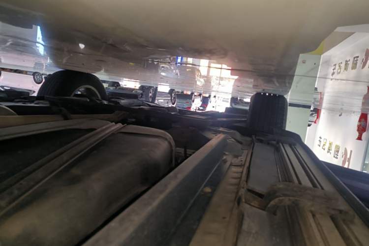 Used Buick Envision 2018 20T Two-Wheel-Drive Elite Model Left Side Sill