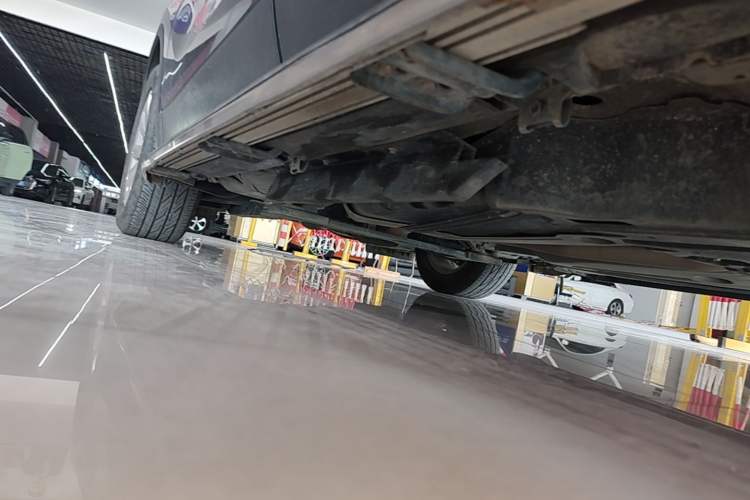 Used Buick Envision 2018 20T Two-Wheel-Drive Elite Model Left Side Sill