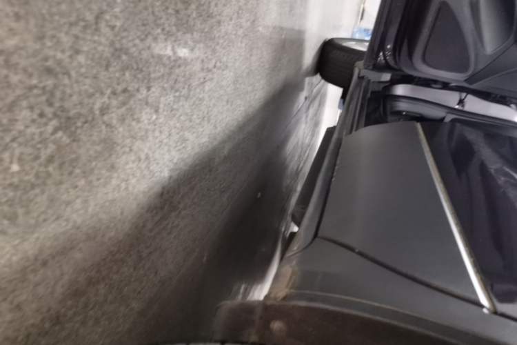 Used Buick Envision 2018 20T Two-Wheel-Drive Elite Model Left Side Sill