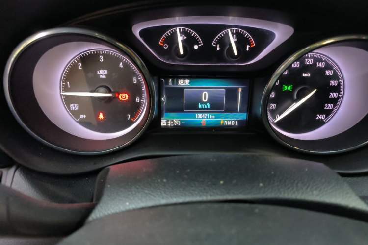 Used Buick Envision 2018 28T Four-Wheel Drive Elite Version Odometer Close Up
