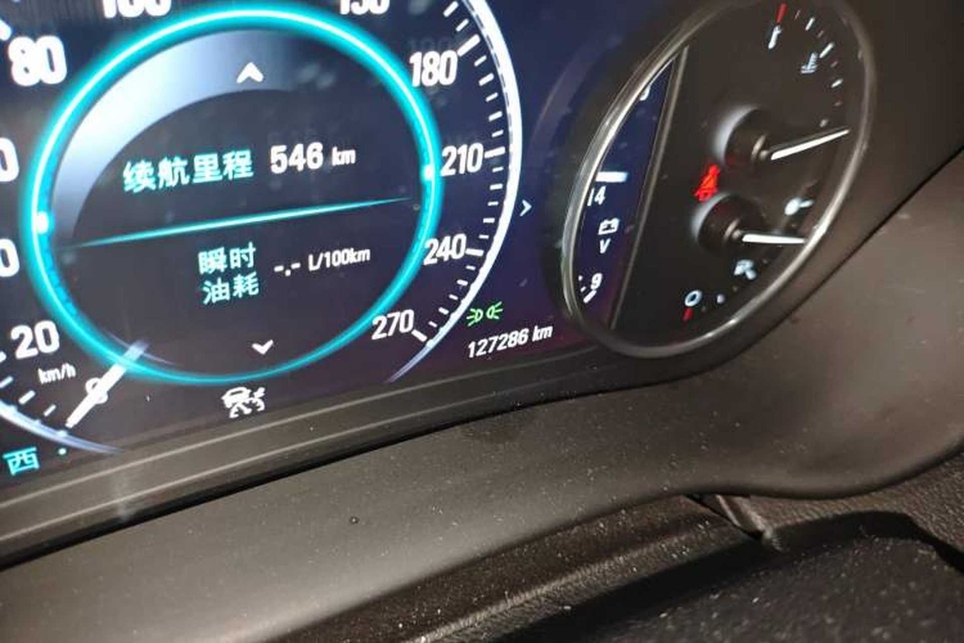 Used Buick Envision 2018 28T Four-Wheel Drive Luxury Model Odometer Close Up