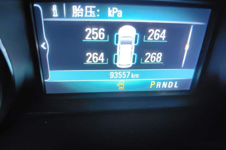 Used Buick Envision 2018 20T Two-Wheel-Drive Elite Model Odometer Close Up