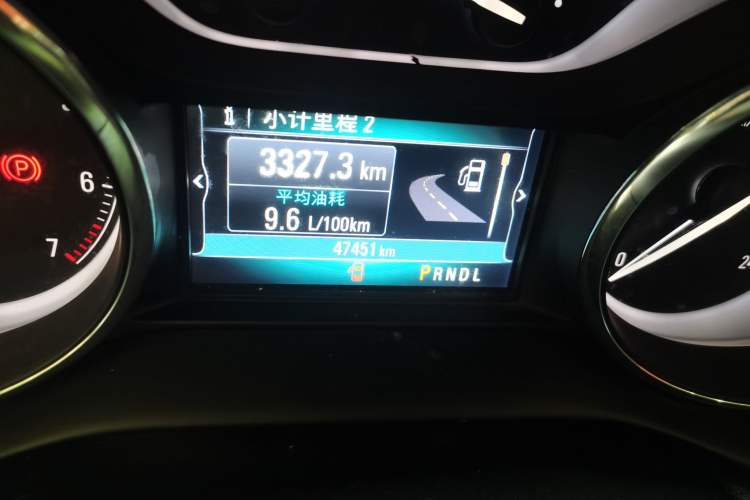 Used Buick Envision 2018 20T Two-Wheel-Drive Leading Model Odometer Close Up