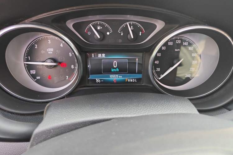 Used Buick Envision 2018 20T Two-Wheel-Drive Leading Model Odometer Close Up