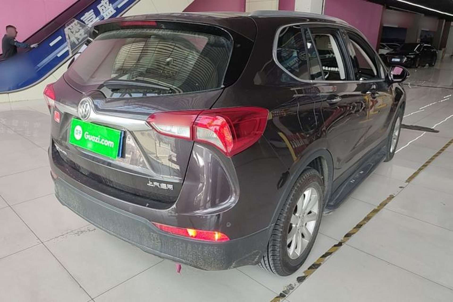 Used Buick Envision 2018 20T Two-Wheel-Drive Elite Model Rear Right 45 Deg
