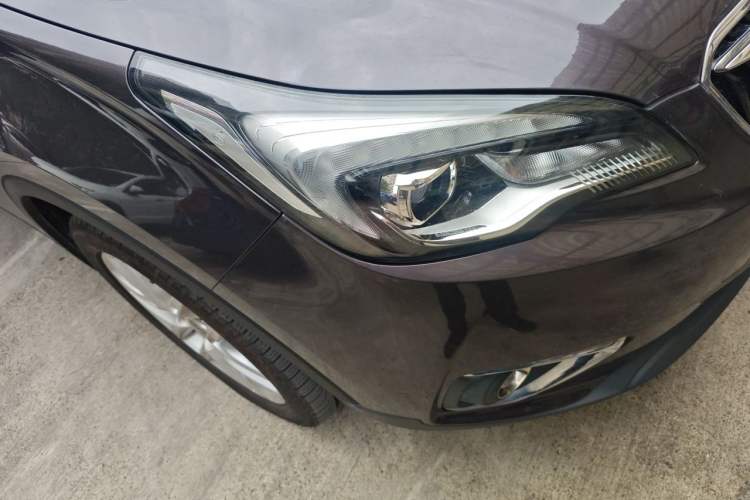 Used Buick Envision 2018 28T Four-Wheel Drive Elite Version Right Front Headlight