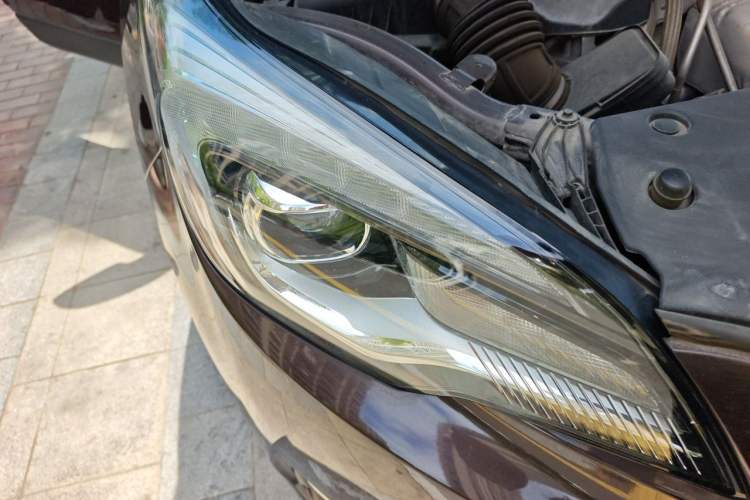Used Buick Envision 2018 28T Four-Wheel Drive Elite Version Right Front Headlight