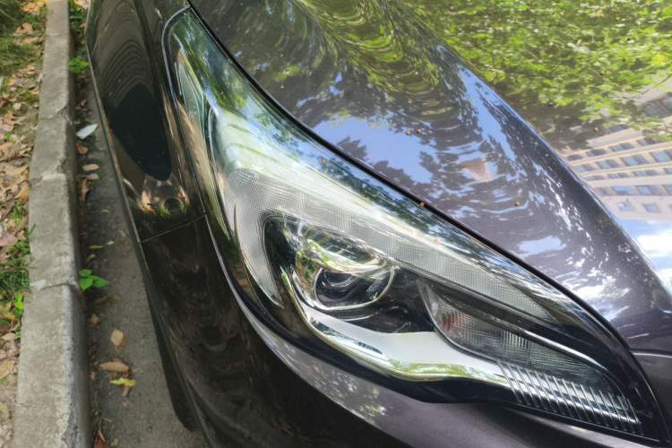 Used Buick Envision 2018 20T Two-Wheel Drive Luxury Model Right Front Headlight
