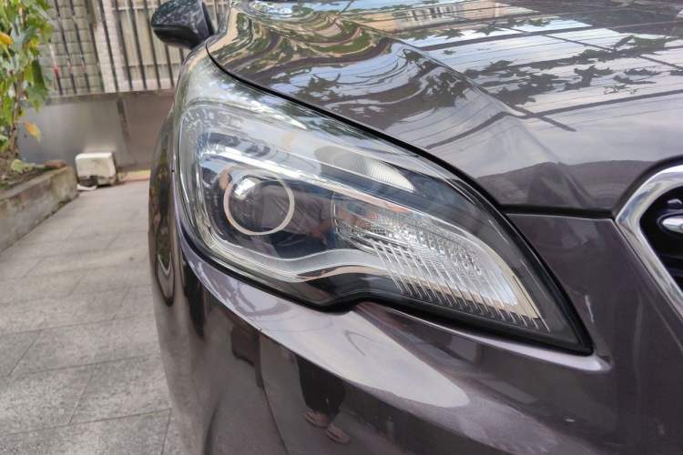 Used Buick Envision 2018 20T Two-Wheel-Drive Elite Model Right Front Headlight