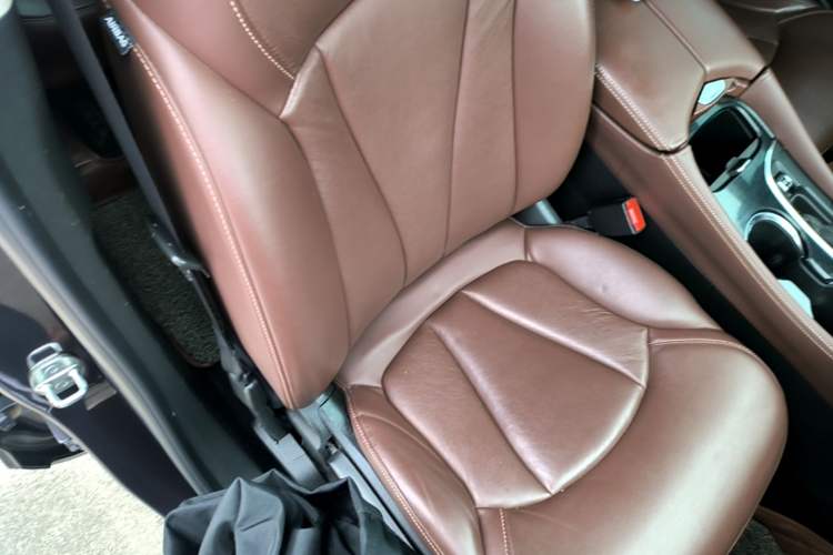 Used Buick Envision 2018 28T Four-Wheel Drive Elite Version Right Front Seat
