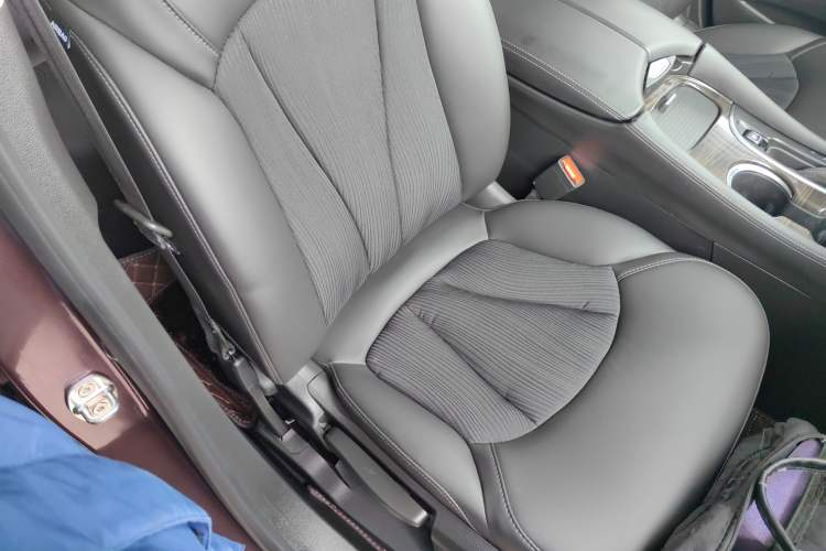 Used Buick Envision 2018 20T Two-Wheel-Drive Leading Model Right Front Seat
