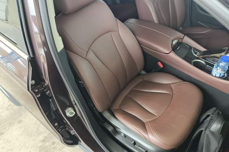 Used Buick Envision 2018 28T Four-Wheel Drive Luxury Model Right Front Seat