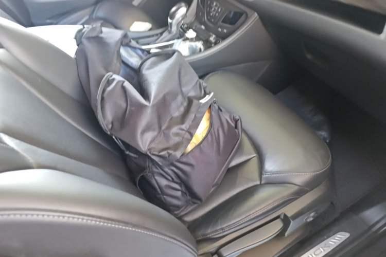 Used Buick Envision 2018 20T Two-Wheel-Drive Elite Model Right Front Seat