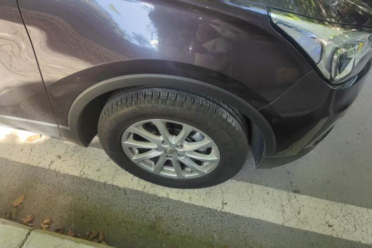 Used Buick Envision 2018 20T Two-Wheel Drive Luxury Model Right Front Wheel Hub