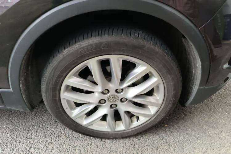 Used Buick Envision 2018 28T Four-Wheel Drive Elite Version Right Front Wheel Hub
