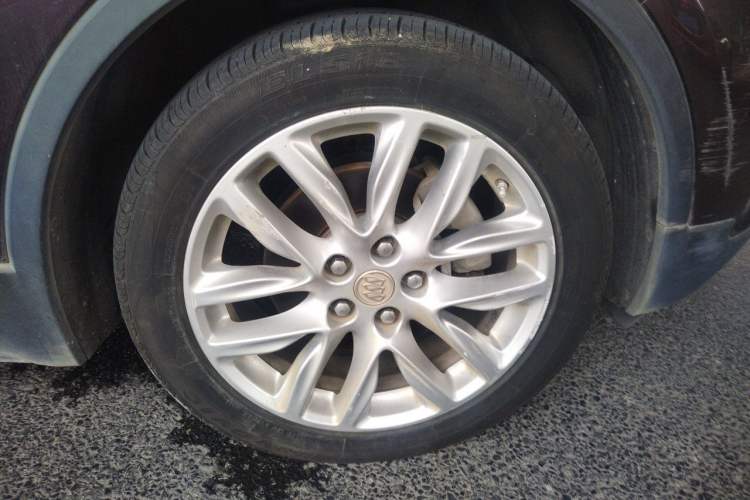 Used Buick Envision 2018 28T Four-Wheel Drive Elite Version Right Front Wheel Hub