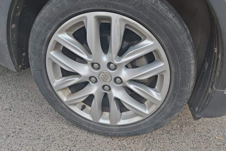 Used Buick Envision 2018 28T Four-Wheel Drive Elite Version Right Front Wheel Hub