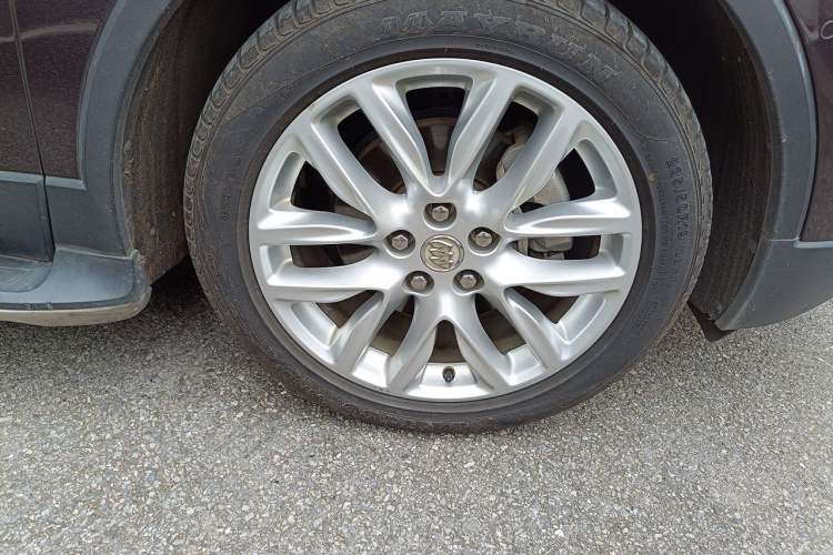 Used Buick Envision 2018 28T Four-Wheel Drive Luxury Model Right Front Wheel Hub
