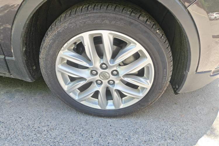 Used Buick Envision 2018 28T Four-Wheel Drive Elite Version Right Front Wheel Hub