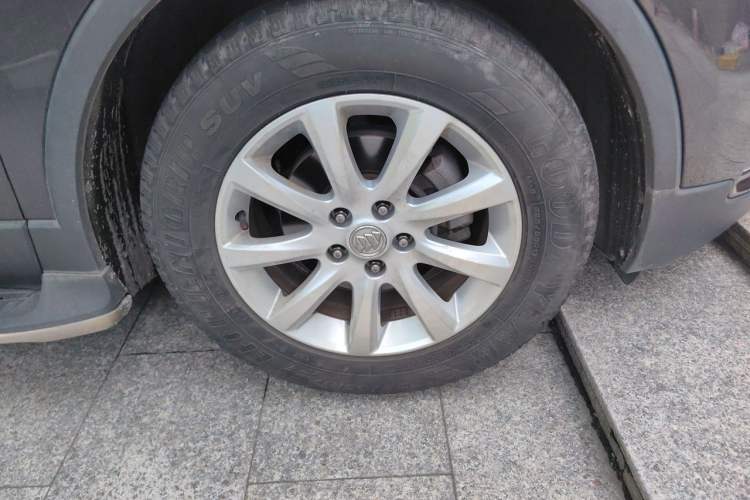 Used Buick Envision 2018 20T Two-Wheel-Drive Elite Model Right Front Wheel Hub
