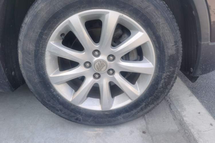 Used Buick Envision 2018 20T Two-Wheel-Drive Elite Model Right Front Wheel Hub