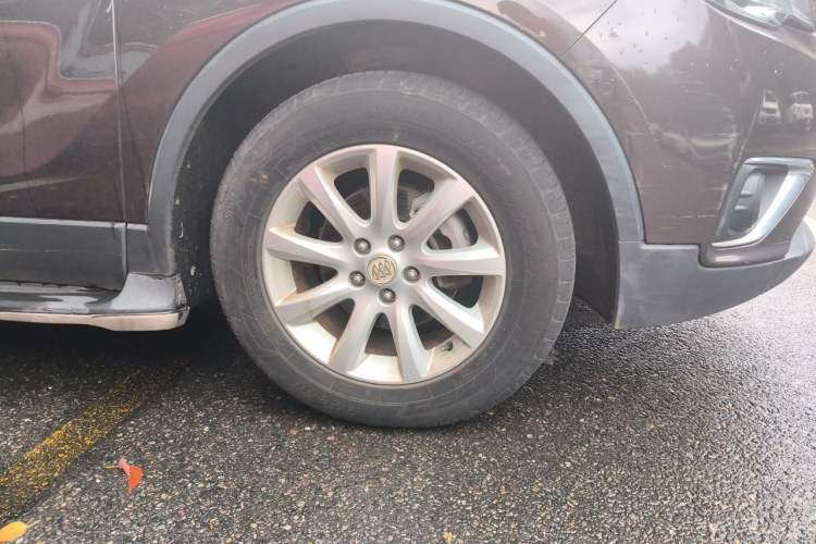 Used Buick Envision 2018 20T Two-Wheel Drive Luxury Model Right Front Wheel Hub